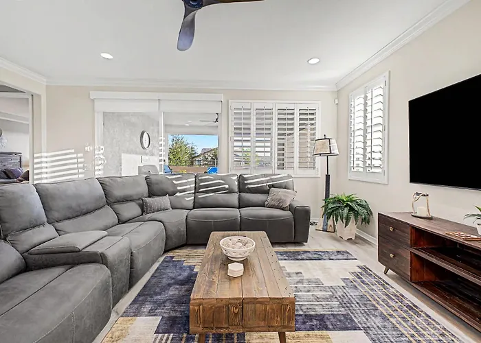 4br Near Westgate - Heated Pool Fire Pit & Bbq * Glendale