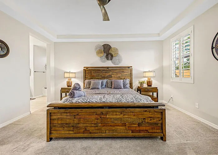 4br Near Westgate - Heated Pool Fire Pit & Bbq *