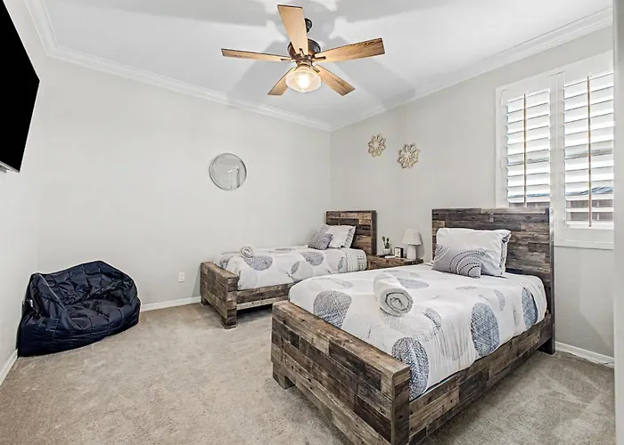 Holiday home 4br Near Westgate - Heated Pool Fire Pit & Bbq