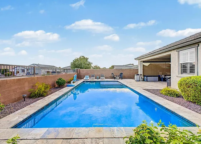 4br Near Westgate - Heated Pool Fire Pit & Bbq Holiday home Glendale