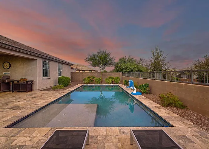 4br Near Westgate - Heated Pool Fire Pit & Bbq Holiday home Glendale