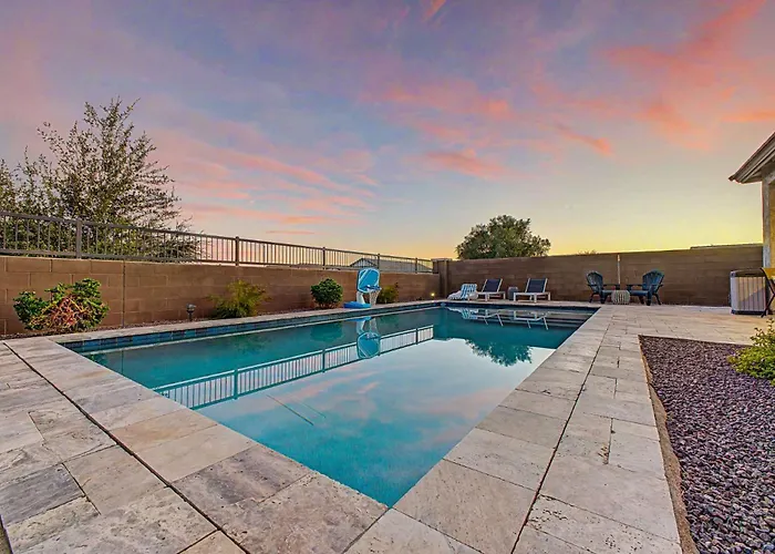4br Near Westgate - Heated Pool Fire Pit & Bbq