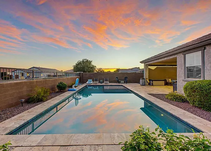 4br Near Westgate - Heated Pool Fire Pit & Bbq * Glendale