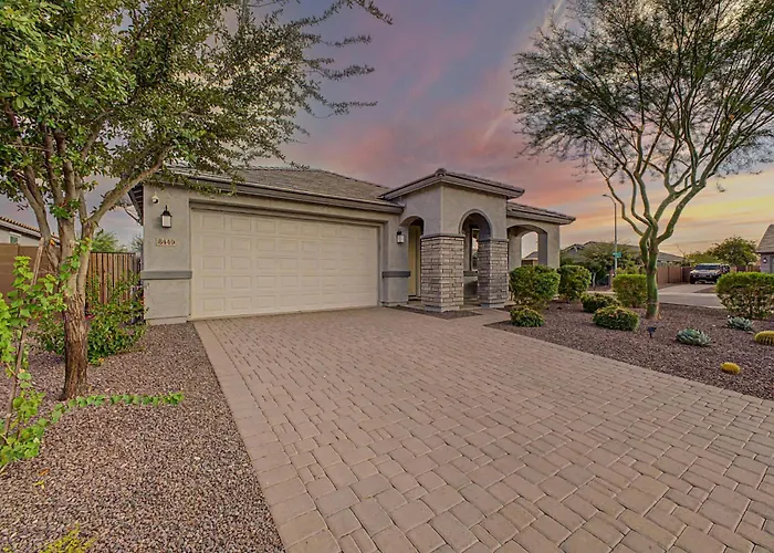 4br Near Westgate - Heated Pool Fire Pit & Bbq Holiday home Glendale